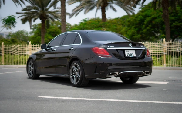  Black Mercedes C300 Photo 