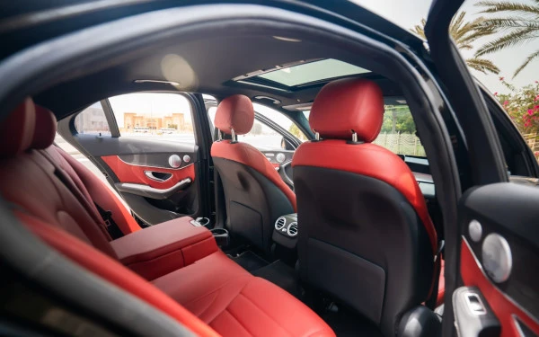  Black Mercedes C300 Photo 