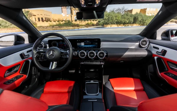  Black Mercedes CLA250 Photo 