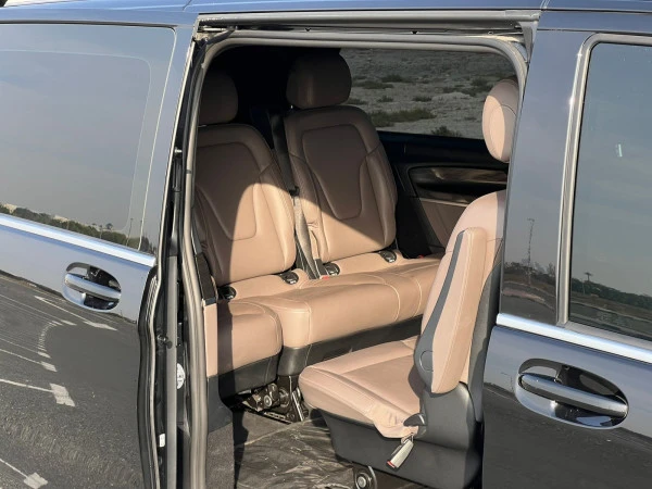  Black Mercedes V250 8S Photo 