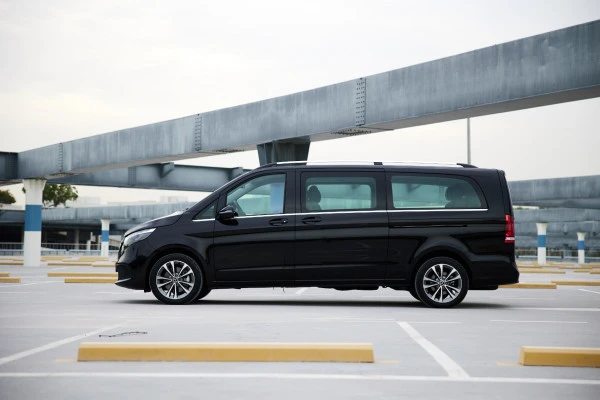  Black Mercedes V250 Photo 