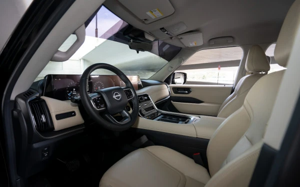  Black Nissan Patrol SE Photo 