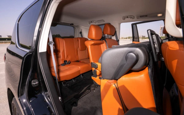  Black Nissan Patrol Platinum Photo 
