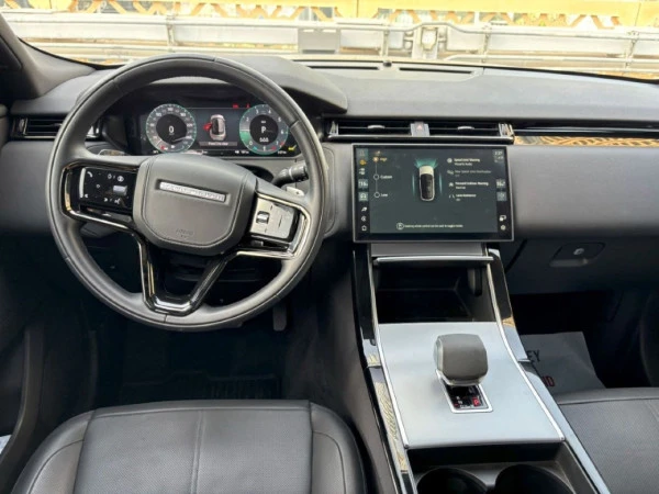  Black Range Rover Velar Photo 