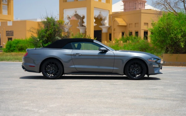  Dark Grey Ford Mustang cabrio Photo 