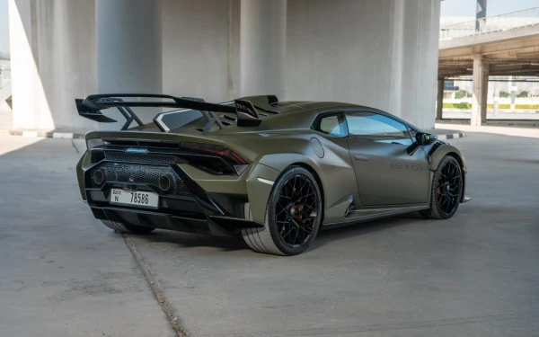  Green Lamborghini Huracan STO Photo 