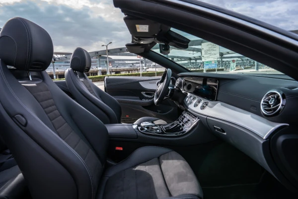  Green Mercedes E200 Cabrio Photo 
