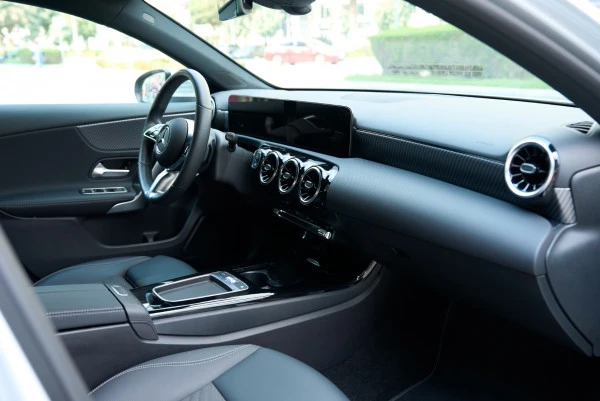  Grey Mercedes A180 Photo 