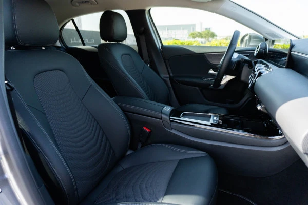  Grey Mercedes A180 Photo 