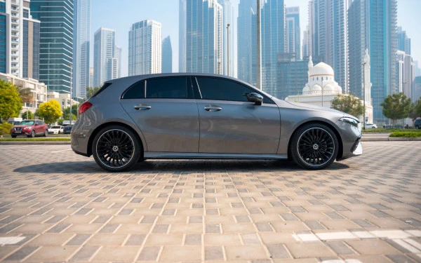  Grey Mercedes A200 Photo 