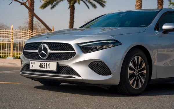  Silver Mercedes A180 Photo 