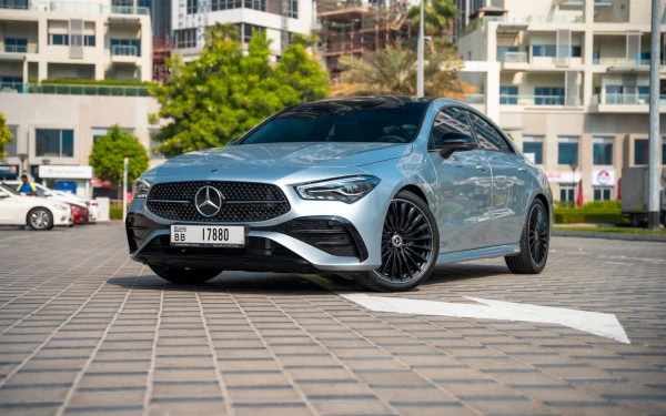  Silver Mercedes CLA200 Photo 