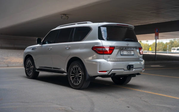  Silver Nissan Patrol Platinum V6 Photo 