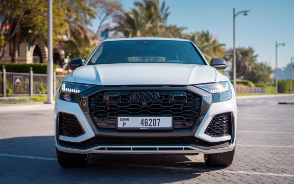  White Audi RSQ8 Photo 