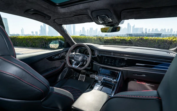  White Audi RSQ8 Photo 