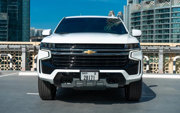  White Chevrolet Tahoe Photo 