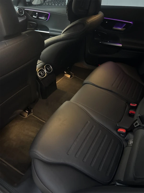  White Mercedes C 220 Photo 