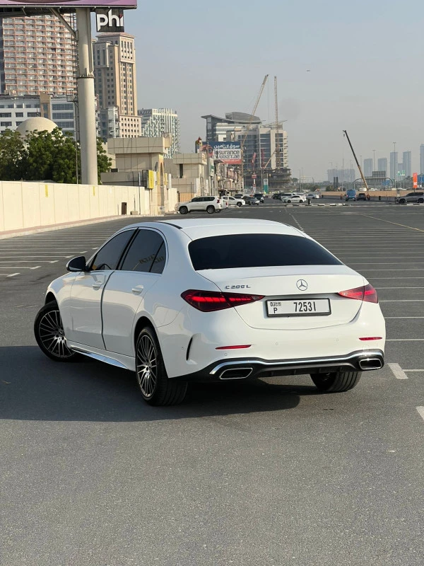  White Mercedes C 220 Photo 