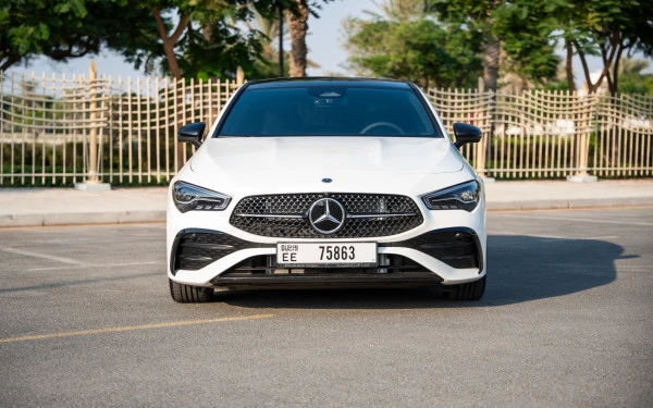  White Mercedes CLA200 Photo 