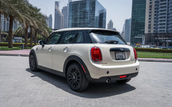  White Mini Cooper S Photo 